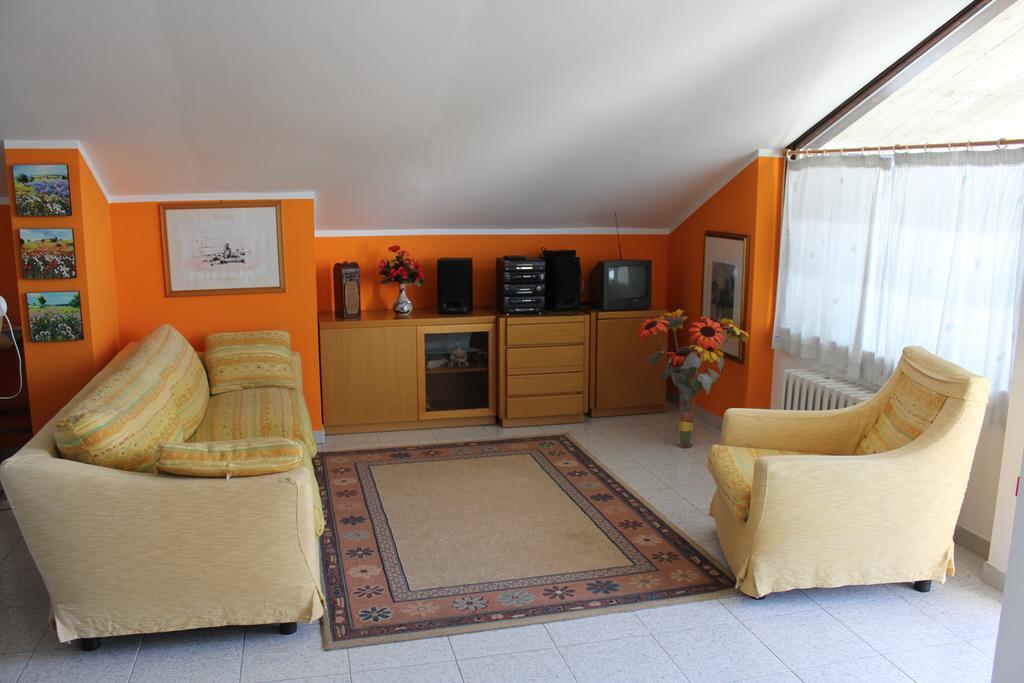Anna Rita B&B Moie Экстерьер фото
